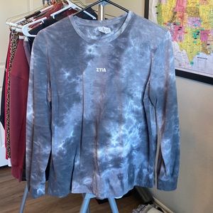 Zyia long sleeve black and white tie dyed shirt